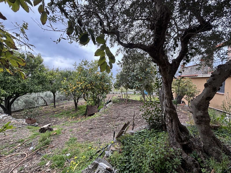 imponujący dom w Kalabrii nad Morzem Tyrreńskim