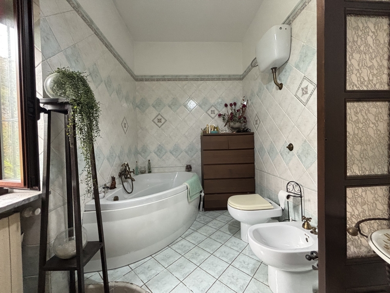 duży dom w Kalabrii nad morzem w południowych Włoszech