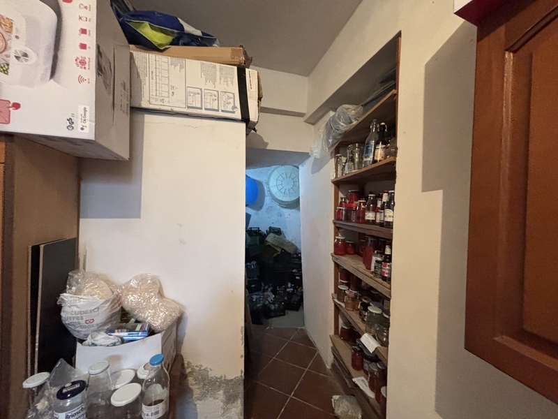 duży dom w miasteczku Tortora na południu Włoch