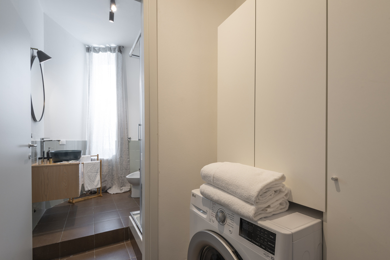 nowoczesny-apartament-z-umeblowana-lazienka-na-sprzedaz-w-sercu-mediolanu-we-wloszech nowoczesny apartament z umeblowana lazienka na sprzedaz w sercu mediolanu we wloszech