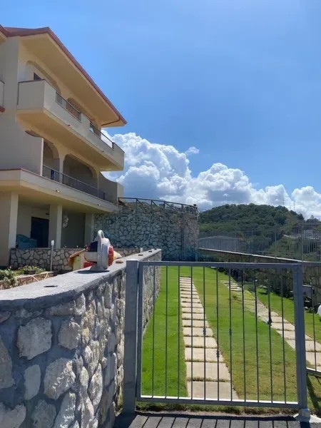 luksusowe mieszkanie na sprzedaż w diamante na południu włoch