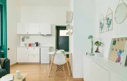 studio z umeblowaną łazienką na sprzedaż w centrum Lombardii we Włoszech