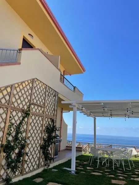 nowoczesne mieszkanie na sprzedaż w nadmorskim miasteczku diamante