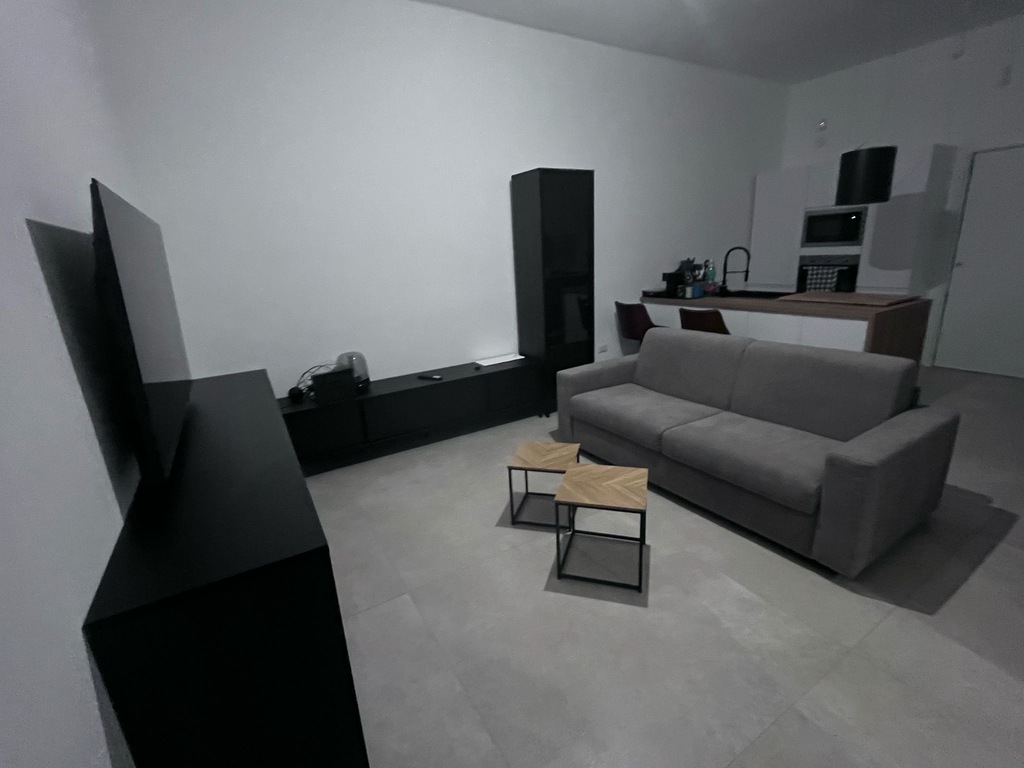 nowoczesna nieruchomość z ogrodem na sprzedaż w mieście Brindisi w południowych Włoszech